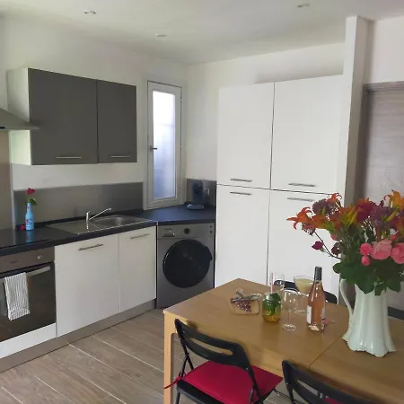 Caremeau 1 Apartment